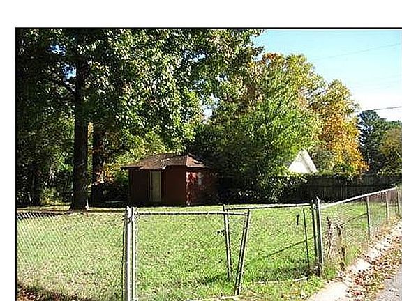 4th image of 9209 Woodford Dr #House