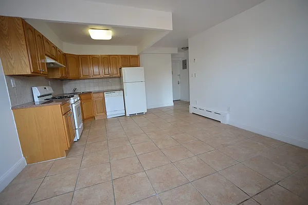 Rented by NY Space Finders Inc. | media 38