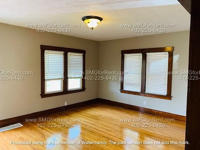 4525 Seward St — Photo 6