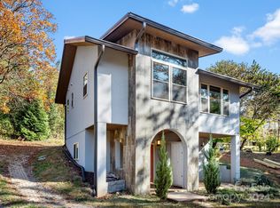9 Wellspring Ln, Asheville, NC 28806
