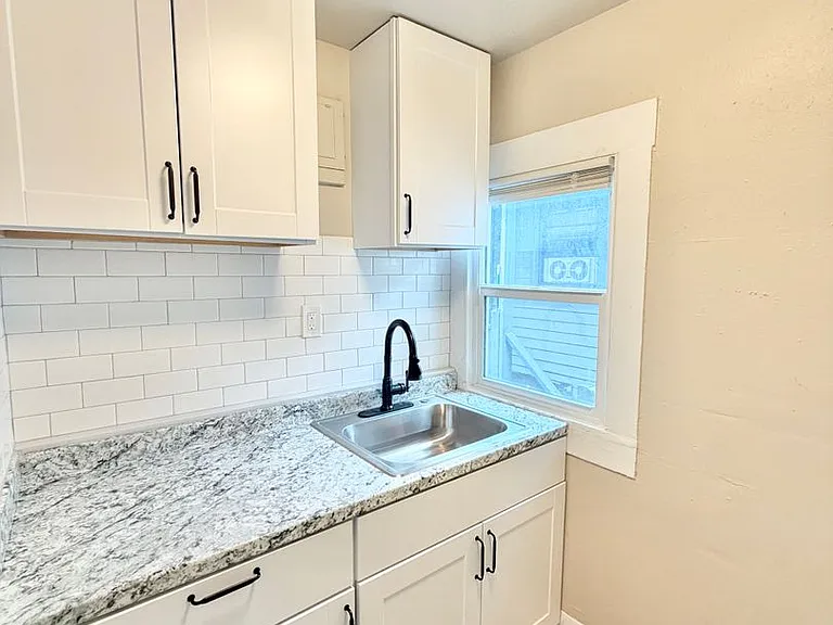 209 E Willamette Ave #1/2 — Photo 6