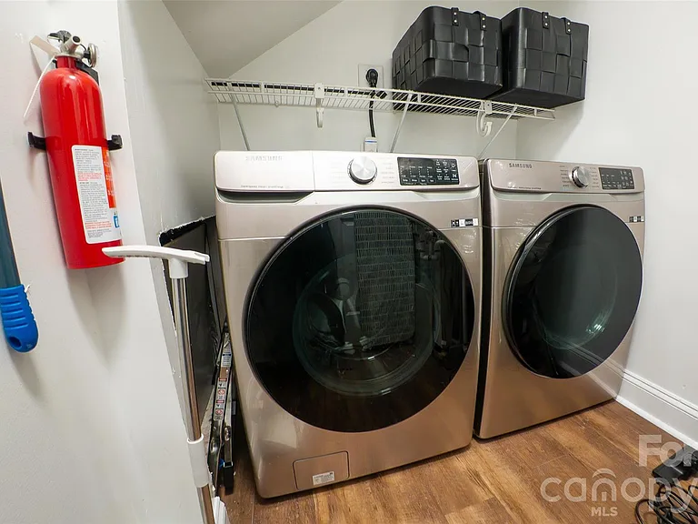 100 Willow Run Dr #2 — Photo 26