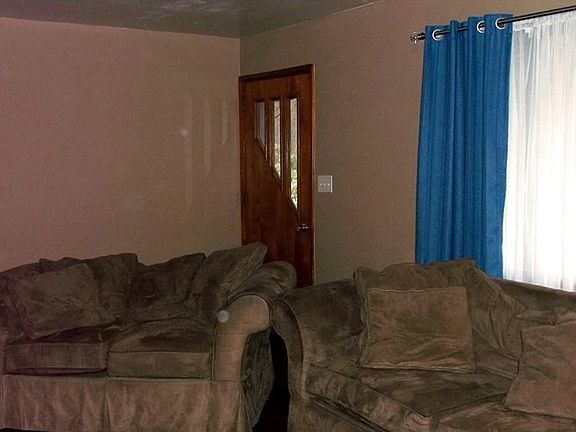 3rd image of 2219 Oakdale Dr NW