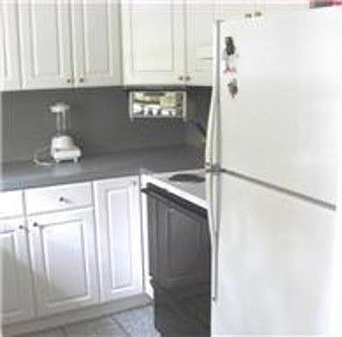 4th image of 12 Hyde Park Blvd Unit 8