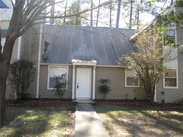 637 Village Ln S, Mandeville, LA 70471