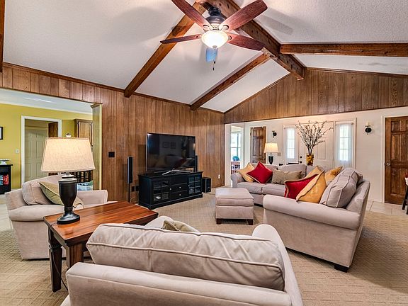 3rd image of 182 White Tail Dr Unit B
