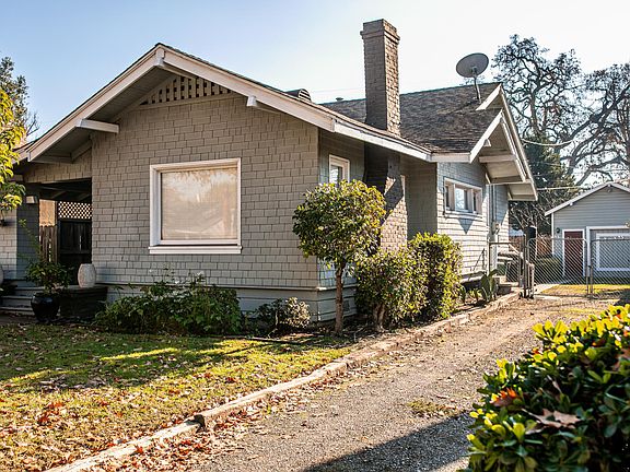 5th image of 3262 10th Ave