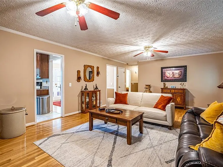 465 Dobbs Rd #B — Photo 10