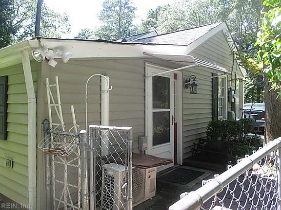 2nd image of 35 Madison Ln S