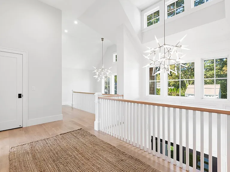 8 Greenway Dr — Photo 20
