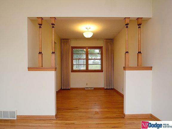5th image of 9746 Erskine St