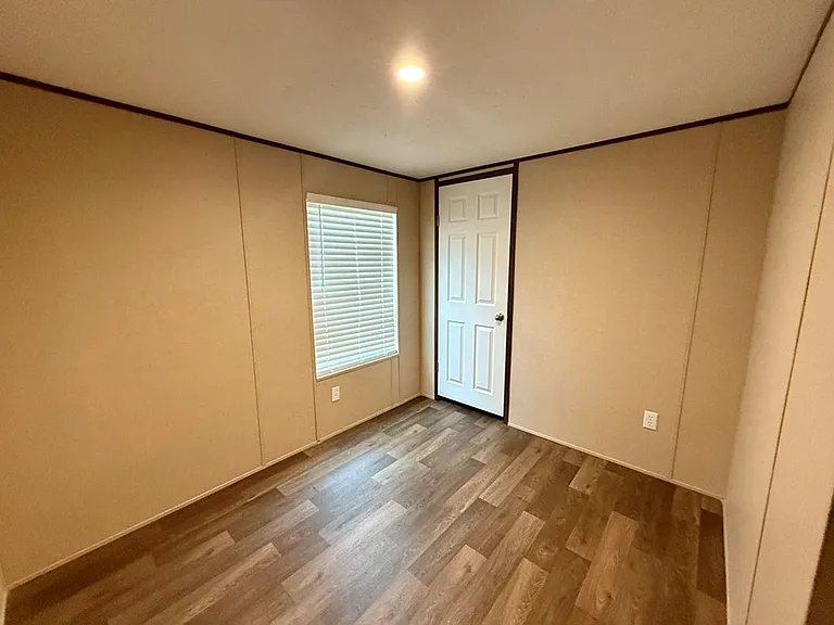 124 County Road 3439 — Photo 7