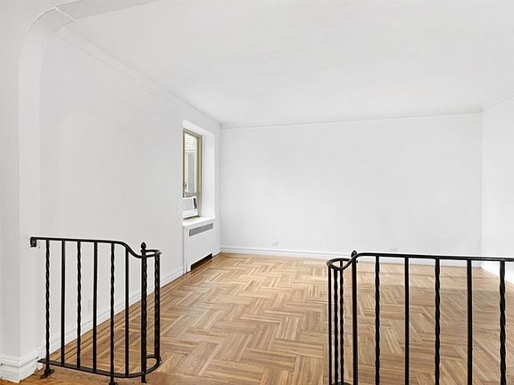 2nd image of 57 Park Ter W APT 6C
