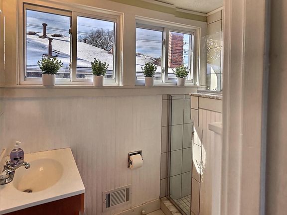 4th image of 951 Eastern Furnished Sky Studio