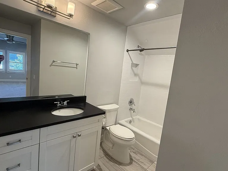 636 SW 128th Ter — Photo 23