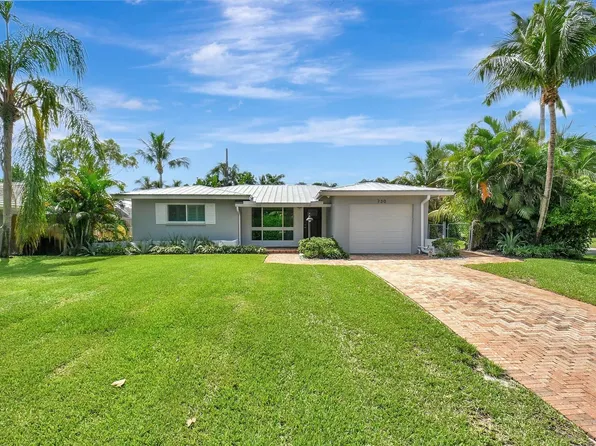 730 SW 27th Way, Boynton Beach, FL 33435