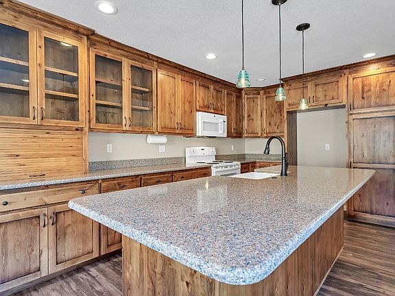 5th image of 809 Terrace Ct