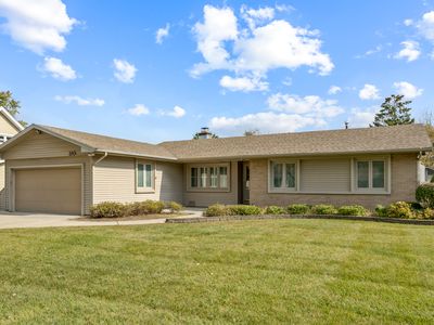 110 Essex Rd, Elk Grove Village, IL, 60007