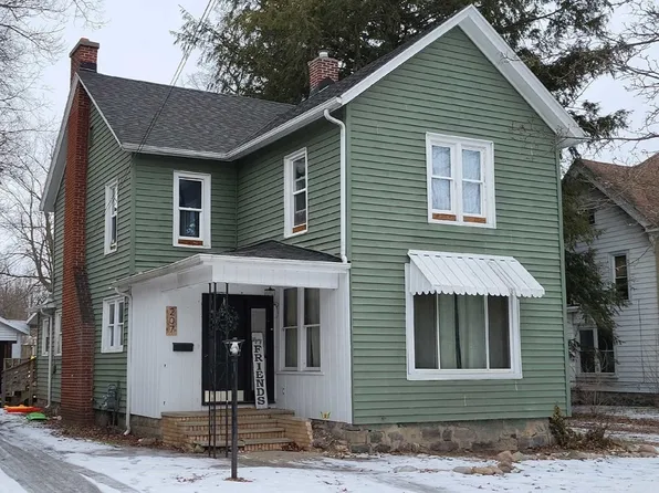 207 S Barry St, Greenville, MI 48838