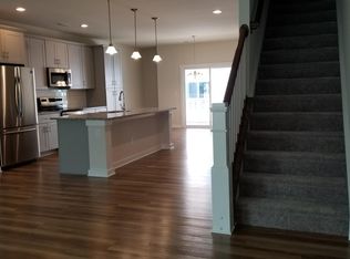 1522 Sharon Rd W, Charlotte, NC 28210