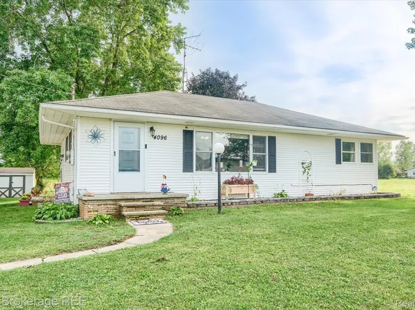 4096 E Frances Rd, Mount Morris, MI 48458