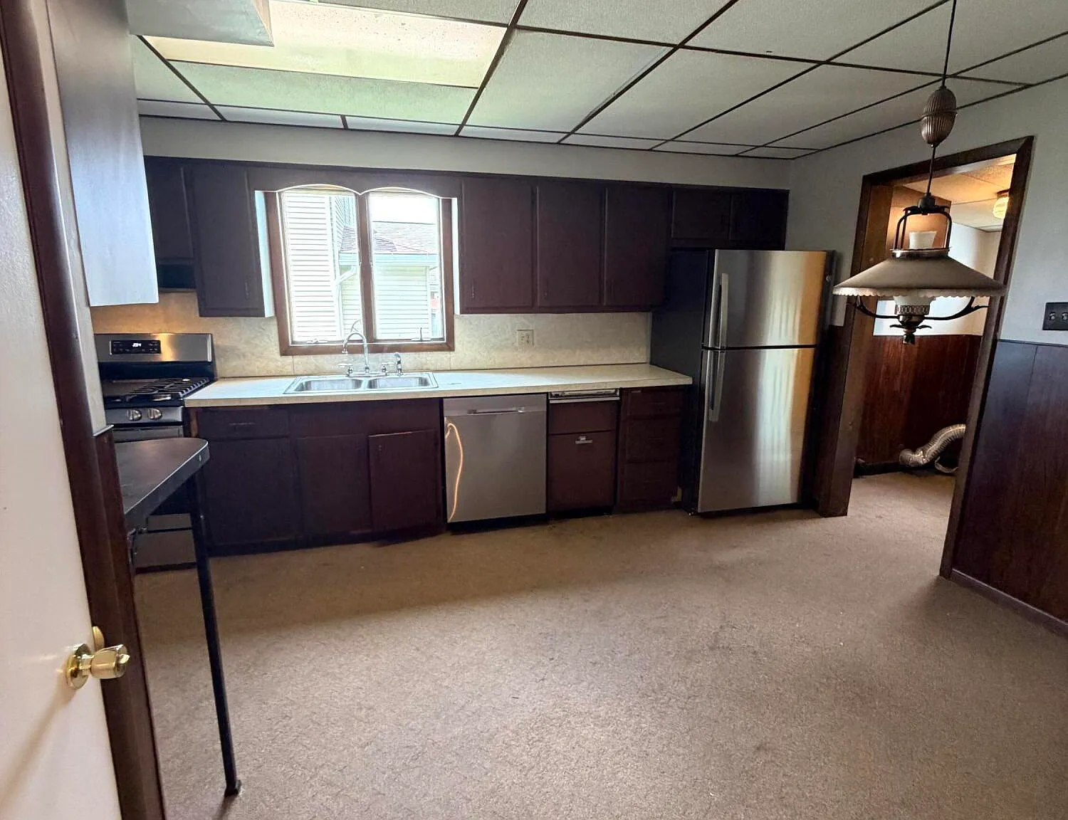 3 bed, 1.0 bath, 1585 sqft, $1,875 — Photo 3