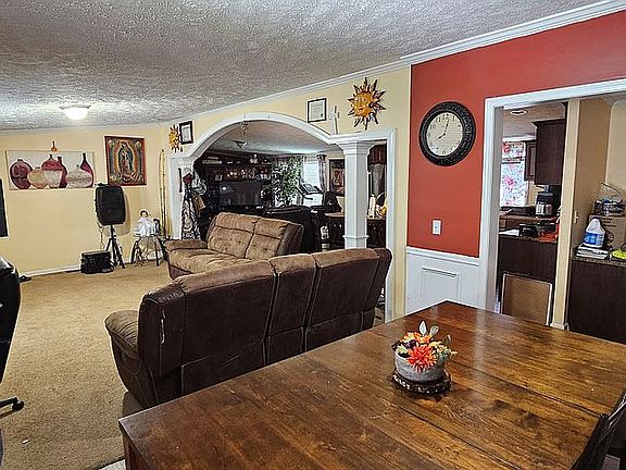 Dining Room/Living Room