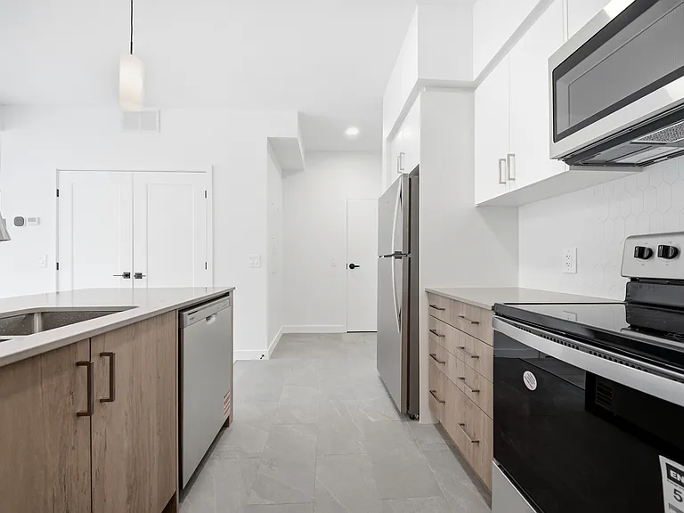 31 Mill St #12 — Photo 16