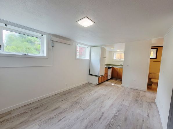 423 W 9th St