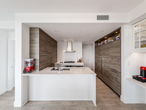 3rd image of 7358 Edmonds St #1105