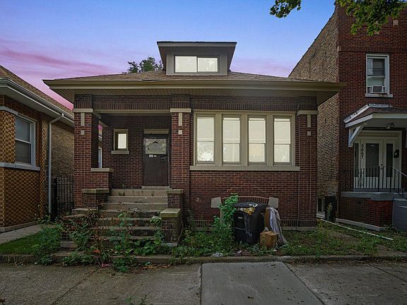 2nd image of 5663 S Artesian Ave