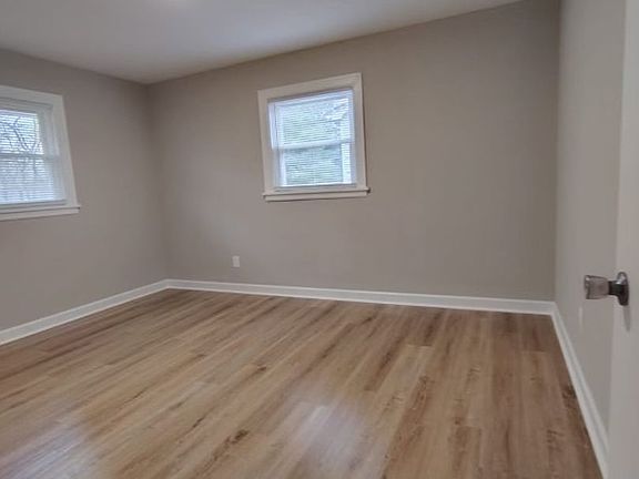 5th image of 1613 Benson Ave