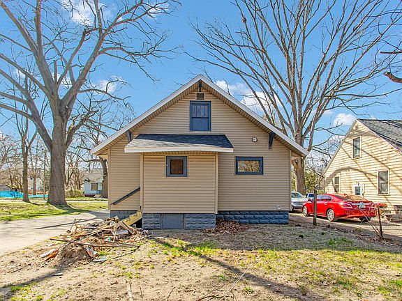 5th image of 3108 Highland St