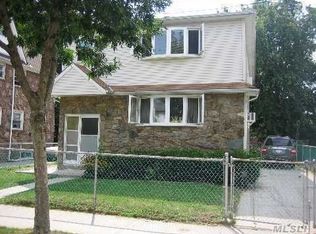 4716 208th St, Flushing, NY 11361