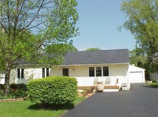 25179 W Lincoln Dr, Lake Villa, IL 60046