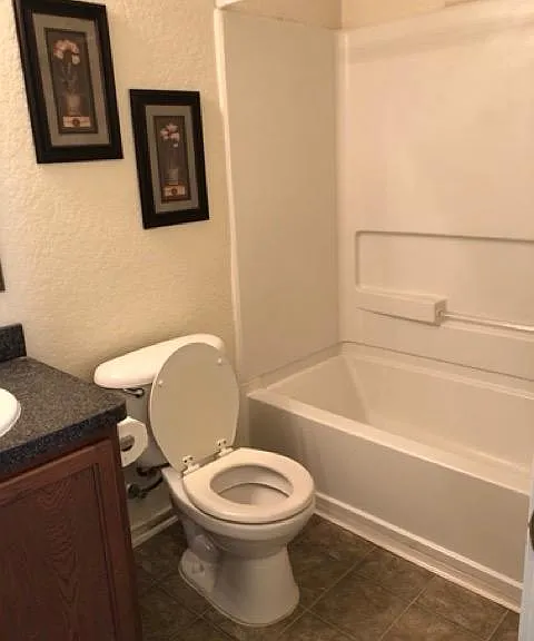 2nd Bathroom