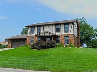 1600 Saint Andrews Dr, O Fallon, IL 62269