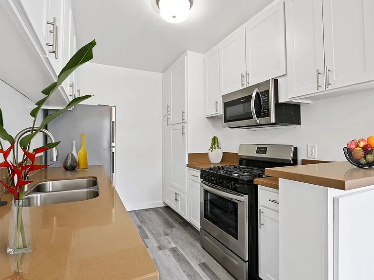1624 Camden Ave — Photo 50