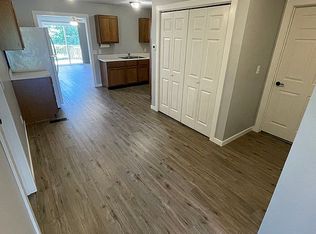 1907 Oak Dr #A & B, Eureka, IL