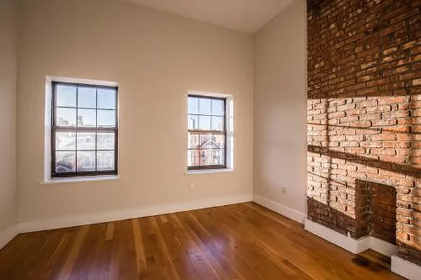 Rented by Premier Metro Realty Corp | media 39