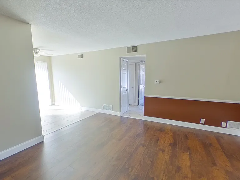 713 Dondee Dr — Photo 6