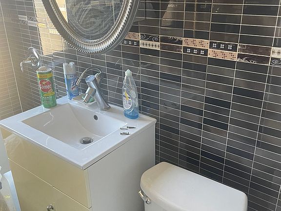 3rd image of 8309 Lefferts Blvd APT 6F