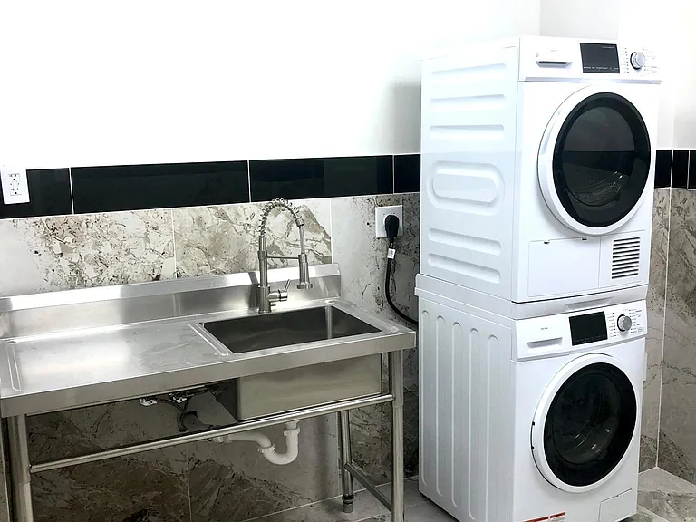 4904 Spruce St #310 — Photo 21