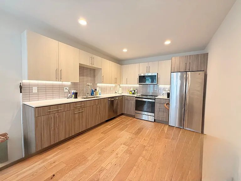 207 16th Ave #A — Photo 3