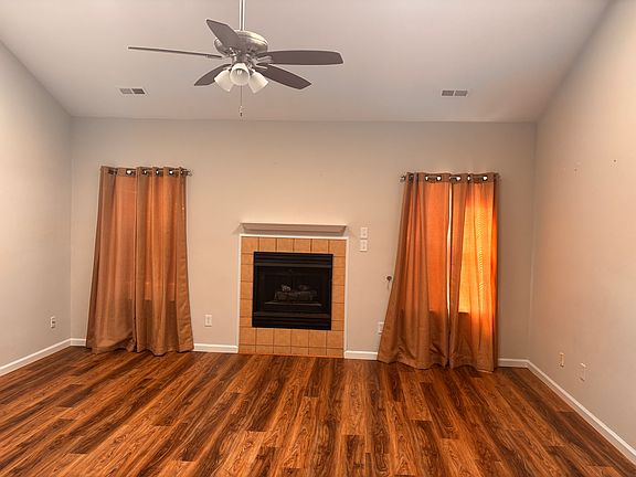 3rd image of 304 Hamlet Ct