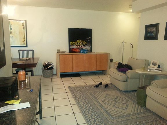 Entrance (1st floor)