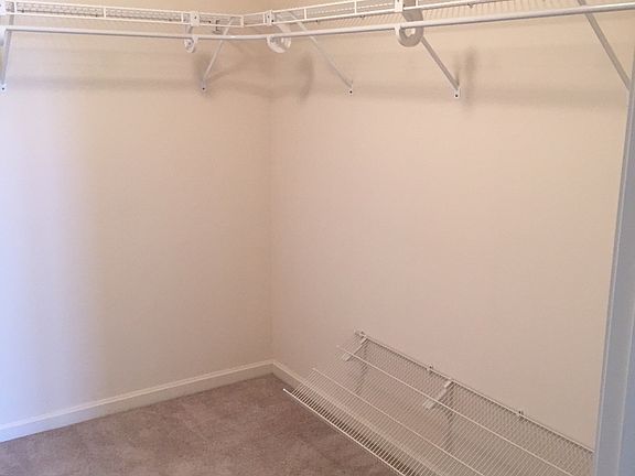 MASTER WALK IN CLOSET