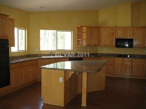 3rd image of 685 Blue Lake Ct