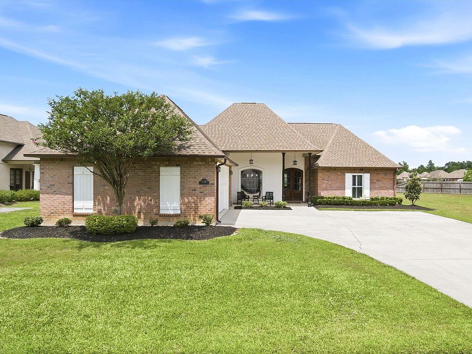 1st image of 13383 Williamsburg Dr