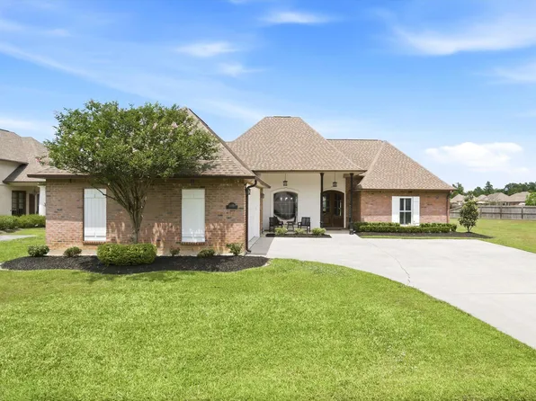13383 Williamsburg Dr, Walker, LA 70785
